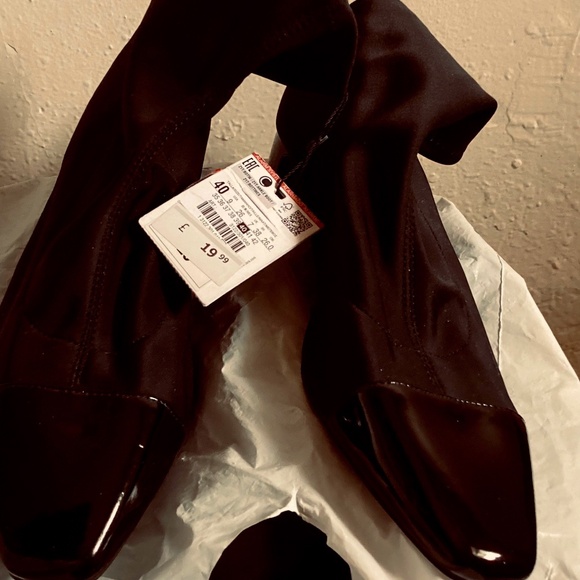 Zara mid ankle boots  patent bootie NWT New with tags and size 9  British 40 - Picture 1 of 4